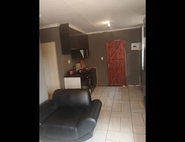 3 BEDROOM HOUSE FOR SALE IN LUFHERENG